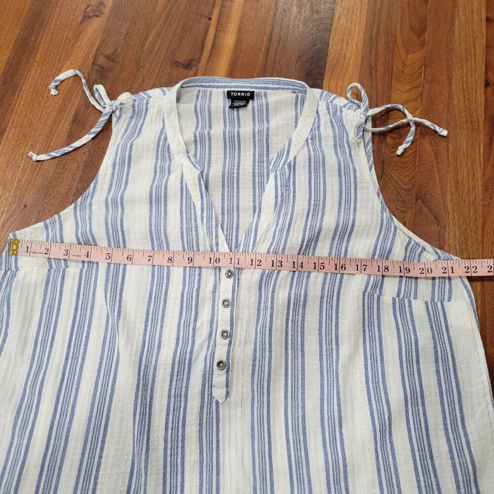 Torrid Blue and White Stripe Herringbone Tank Drawstring Shoulders Size 1X 14/16 - Picture 6 of 10